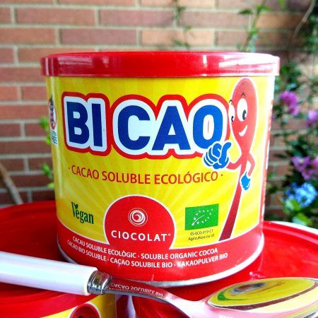 El CIOCOLAT BICAO és instantani, és ideal per preparar una beguda de cacau d'una manera molt ràpida, tant en fred com en calent. Per reparar una beguda de cacau 100% ecològic de manera molt saludable. Apte per vegetarians, vegans, no conté gluten. Som  INHALA Cafès i Tes i ens pots trobar a Portalet, 9 de Granollers, Barcelona. El CIOCOLAT BICAO es instantáneo e ideal para preparar una bebida de cacao de manera muy rápida tanto en frío como en caliente. Ppdrás preparar batidos de cacao 100% ecológico de manera saludable. Apto para veganos, vegetarianos y además, NO contiene gluten. Somos  INHALA Cafés y Tés y nos puedes encontrar en Portalet, 9 de Granollers, Barcelona. Entra en nuestra tienda Online y descubre nuestra selección de productos.