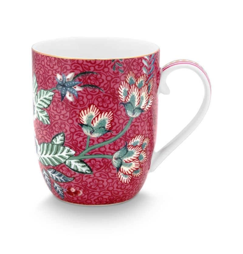 La tassa de cafè amb plat Flower Festival Dark Pink de Pip Studio té una capacitat de 120 ml. i fa joc amb aquesta tassa mug petita.

La tassa medeix 6 cm.de diàmetre.

La seva mida és ideal per servir un cafè espresso o un tallat.

El seu estil és clàssic i modern a la vegada, tot combinant colors atrevits amb detalls en color daurat.

A més, combina perfectament amb altres estampats de Pip Studio, inclús amb altres tasses o teteres de la nostra estimada firma danesa GreenGate.

*NO apta per microones. Millor rentar a mà.

Vols veure altres articles de Pip Studio? Clica aquí.

A INHALA Cafès i Tes trobaràs un munt de complements per regalar com cafès, tes, xocolates i molt més.

Estem a Granollers, al carrer Portalet, 9, molt a prop de la plaça de la Porxada.