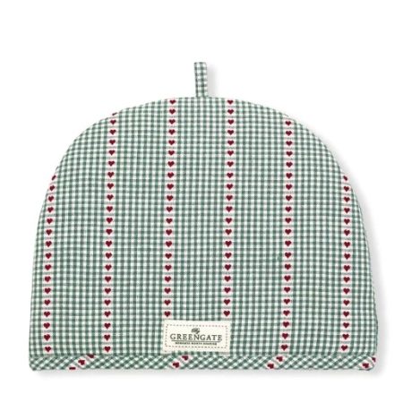 La funda abrigo para tetera Tea Cosy Bea Green de GreenGate es un detalle monísimo para tus tea time. Mide 26 cm. x 28 cm. Es de 100 % algodón OEKO-TEX i el relleno es de 100% polyester. En invierno, abriga tu tetera con este "tea cosy" tan bonito. En INHALA Cafés y Tés somos punto de venta de GreenGate y además podrás encontrar muchos otros complementos de esta preciosa firma danesa: las jarritas creamer, platos, tazas, mugs, latte cups, termos, manteles, tea towels, delantales, cucharas, azucareros, etc, que combinan perfectamente. ¡Esperamos tu visita! La funda per tetera Tea cosy Bea Green de GreenGate amb el seu estampat amb petits cors vermells que combinen ideal amb el verd bosc és un complement perfecte per un tea lover. Medeix 26 cm. x 28 cm. És de cotó 100% OEKO-TEX i el farcit és de 100% polyester. Apta per anar a la rentadora. A INHALA Cafès i Tes també disposem d’ altres complements de la firma danesa GreenGate: gerres per la llet, plats, tasses, mugs, davantals, termos, estovalles, culleres, teteres. Estem a Portalet, 9 de Granollers, Barcelona.