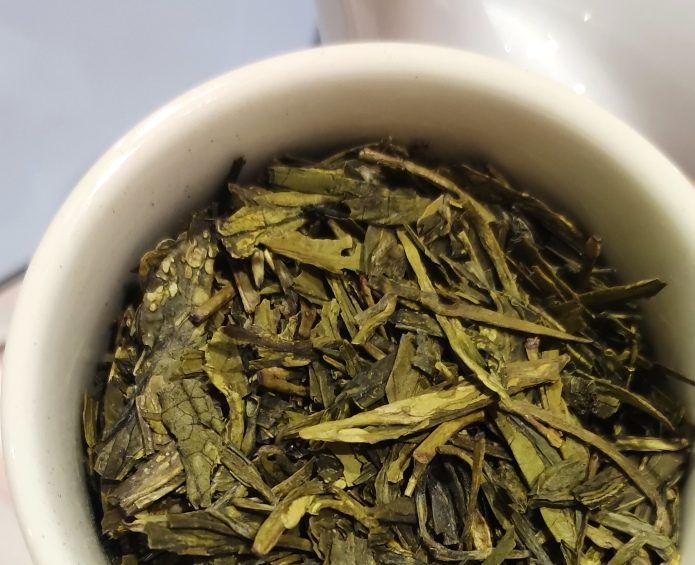 Te verd Lung Ching (Long Jing) de China a Inhala Cafés y Tés, Portalet, 9, Granollers, Barcelona. Selección de tés verdes, blancos, negros, Oolongs, Pu-erh y Rooibos.