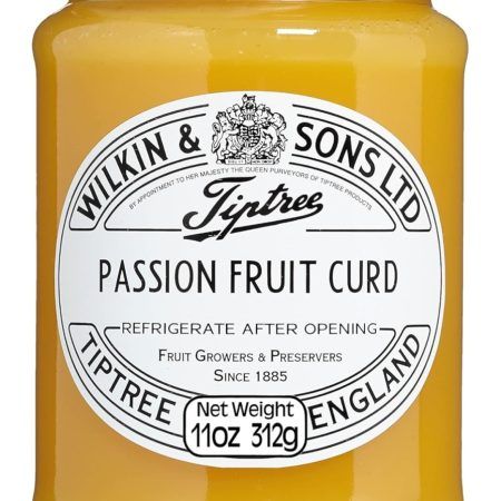 La crema de Fruta de la Pasión "Passion fruit Curd" de Wilkin & Sons de TipTree, Essex, es una crema deliciosa para untar en una tostada de pan, rellenando un bizcocho o simplemente «a cucharadas». También siempre tenemos el "Lemon Curd" es indispensable en nuestra tienda. No contiene colorantes ni conservantes artificiales. Apto para vegetarianos. Contiene leche y huevos. Somos INHALA Cafés y Tés, una boutique gourmet dónde tú eres el protagonista y estamos en Portalet, 9 de Granollers, Barcelona.