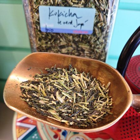 Té verde KUKICHA Bio de Japón, 100 gramos.

¿Quieres conocer otros tés verdes de nuestra selección de tés? Mira aquí.

Apto para vegetarianos y veganos.

En INHALA Cafés y Tés te ofrecemos una selecta carta de tés e infusiones, estamos para aconsejarte y ayudarte a escoger.

Aquí te esperamos, en Portalet, 9 de Granollers, Barcelona.