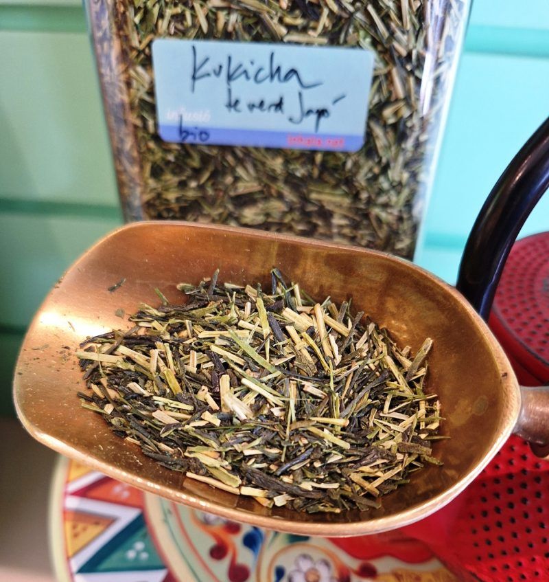 Té verde KUKICHA Bio de Japón, 100 gramos.

¿Quieres conocer otros tés verdes de nuestra selección de tés? Mira aquí.

Apto para vegetarianos y veganos.

En INHALA Cafés y Tés te ofrecemos una selecta carta de tés e infusiones, estamos para aconsejarte y ayudarte a escoger.

Aquí te esperamos, en Portalet, 9 de Granollers, Barcelona.